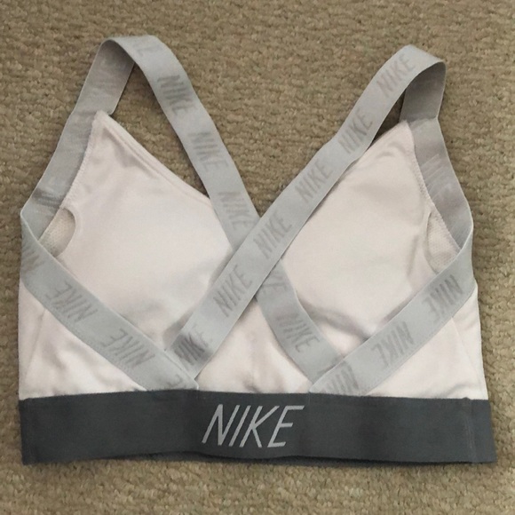 Nike Limited Edition Sportsbra - Picture 2 of 3